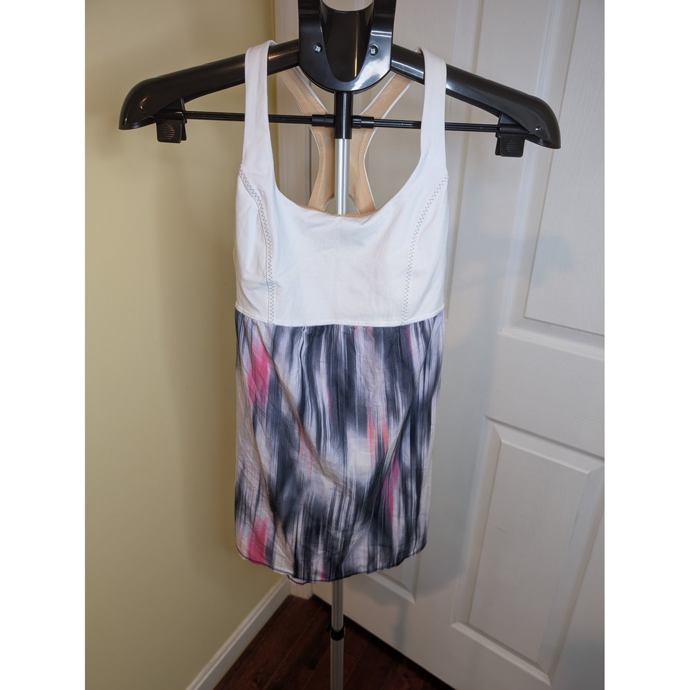 Lululemon Venus Tank Top Mirage Deep Indigo Racerback Shelf Bra - Size 6